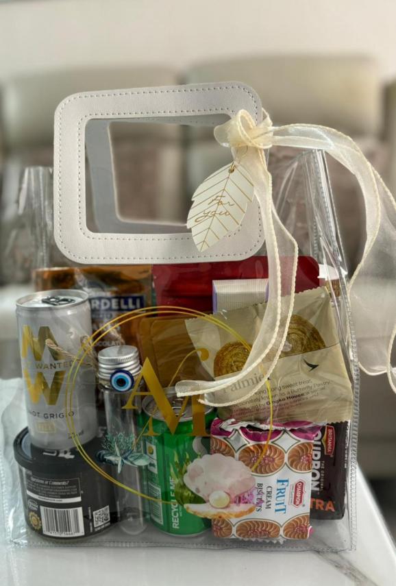 Customized hamper 